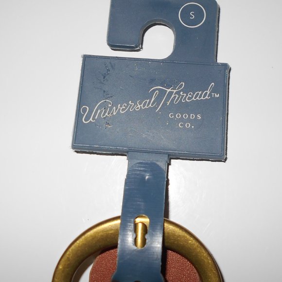 Women's Designer Fashion Belt - Exclusive Universal Thread - Size Small - Picture 3 of 3